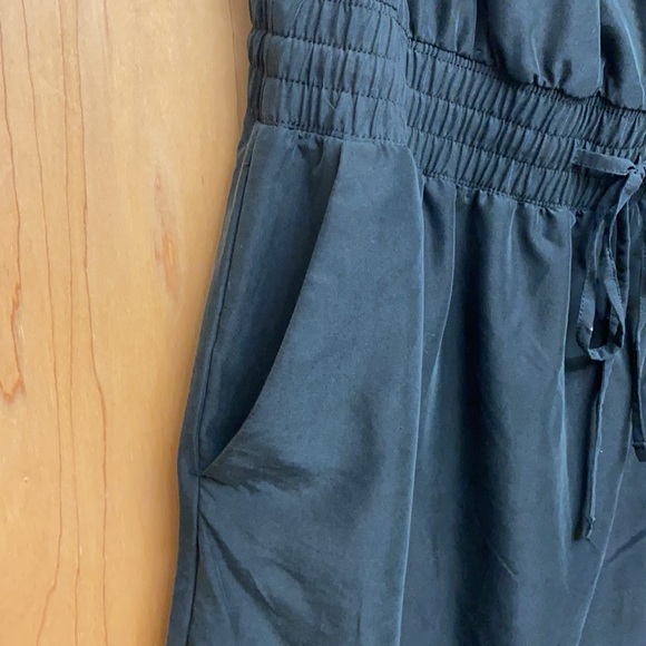 Dress - Picture 4 of 6